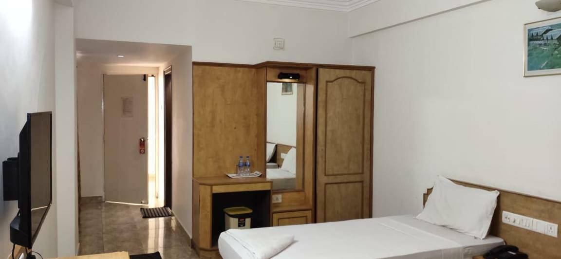 Hotel Sri Ram Residency Удупі Екстер'єр фото